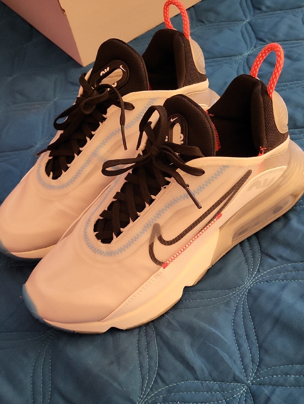 Nike 2090 White Black Blue Accent Sneakers